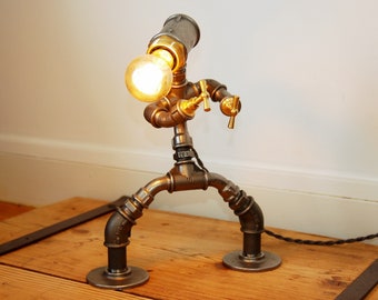 "LEE BRUCE" lamp structure in cast iron