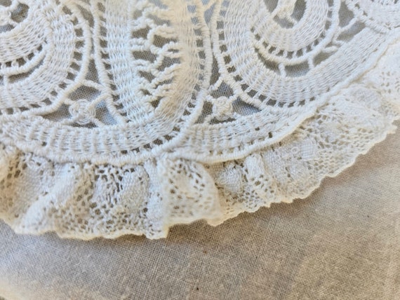 Lacey Collar - White Needle-Lace-Type with Dainty… - image 3