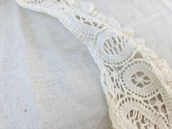 Lacey Collar - White Needle-Lace-Type with Dainty… - image 5