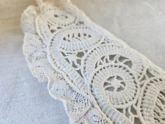 Lacey Collar - White Needle-Lace-Type with Dainty… - image 9