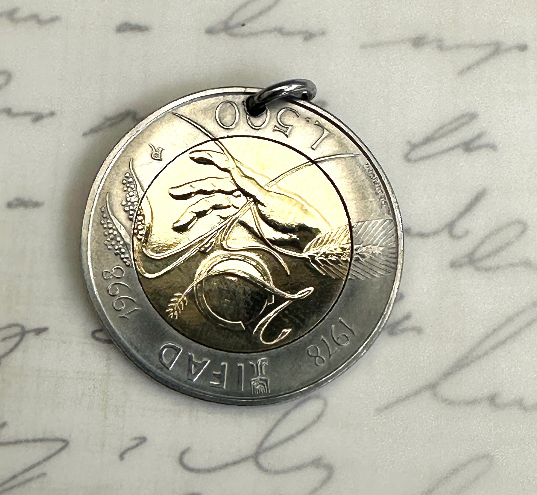 イタリア 500リラ 硬貨 ネックレス 1998年イタリア500リラ硬貨ネックレスペンダント。3種類のセッティング