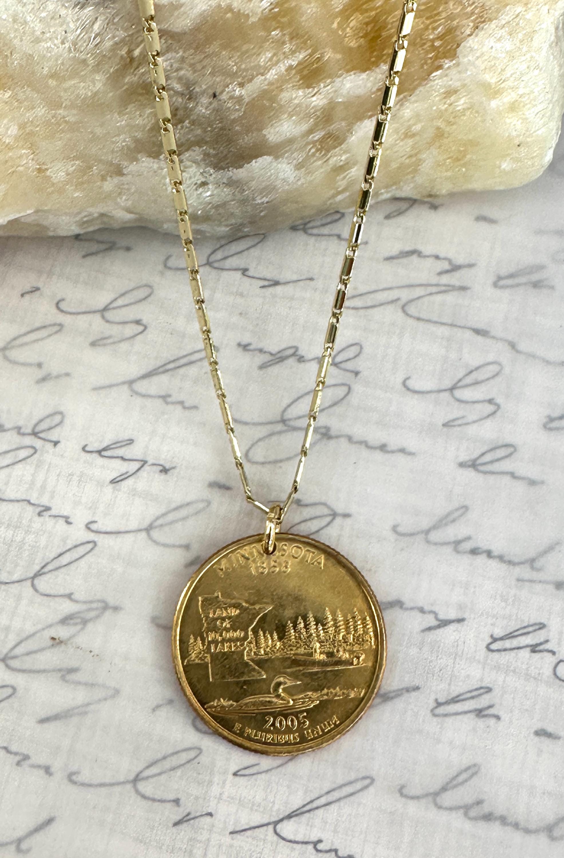 2005年ミネソタ州クォーターコインネックレスペンダント。24Kゴールドプレートコイン。2つのオプションからお選びください。 - Etsy 日本