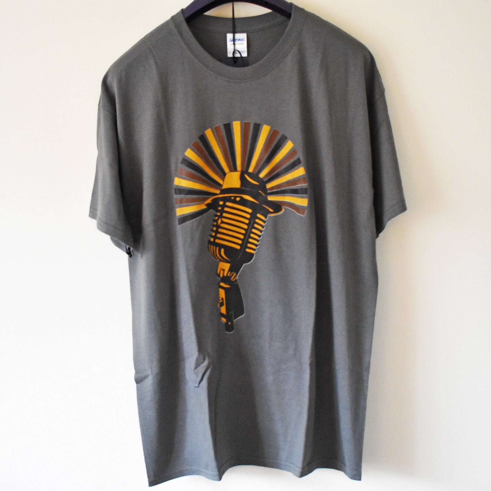 Microphone Music DJ Hype Graphic Black T-Shirt Tee Shirt Urban Hip Hop QUIXOTQ 