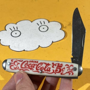 Vintage Coca Cola Coke 5 Cents Fancy Red Script Cream USA Pocket Knife