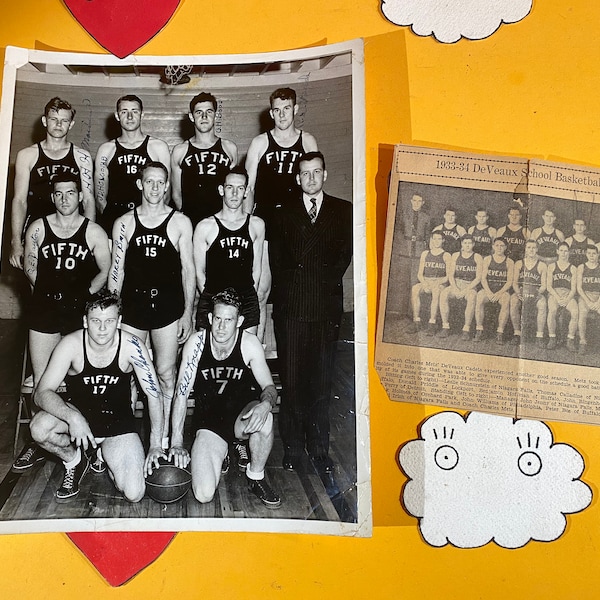 1930s Fifth 1930s 1940s College Basketball Autographed Team Signed Photo Leather basketball 8x10