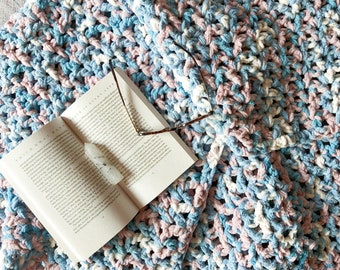 Breezy Blanket || in Cotton Candy