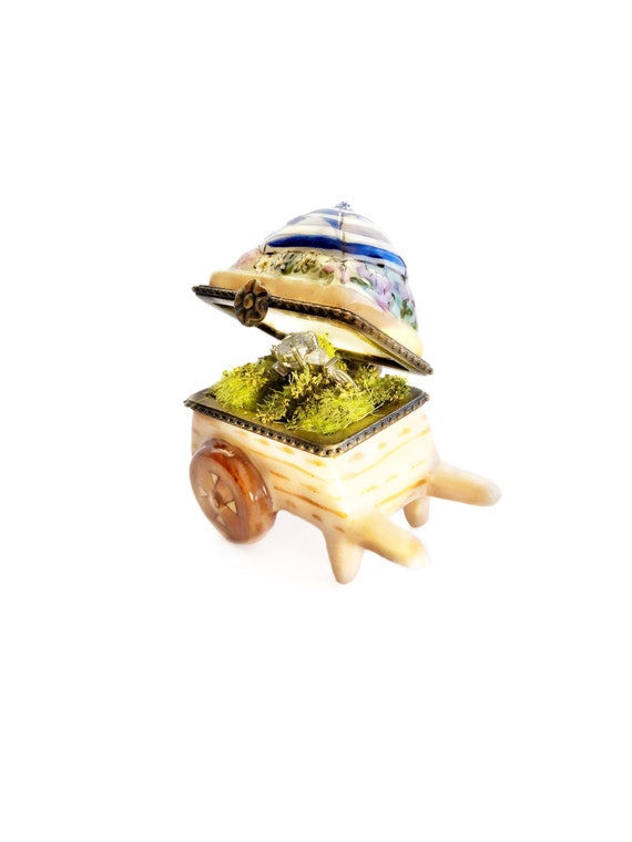 Vintage Hand Painted Porcelain Wheelbarrow Ring H… - image 2