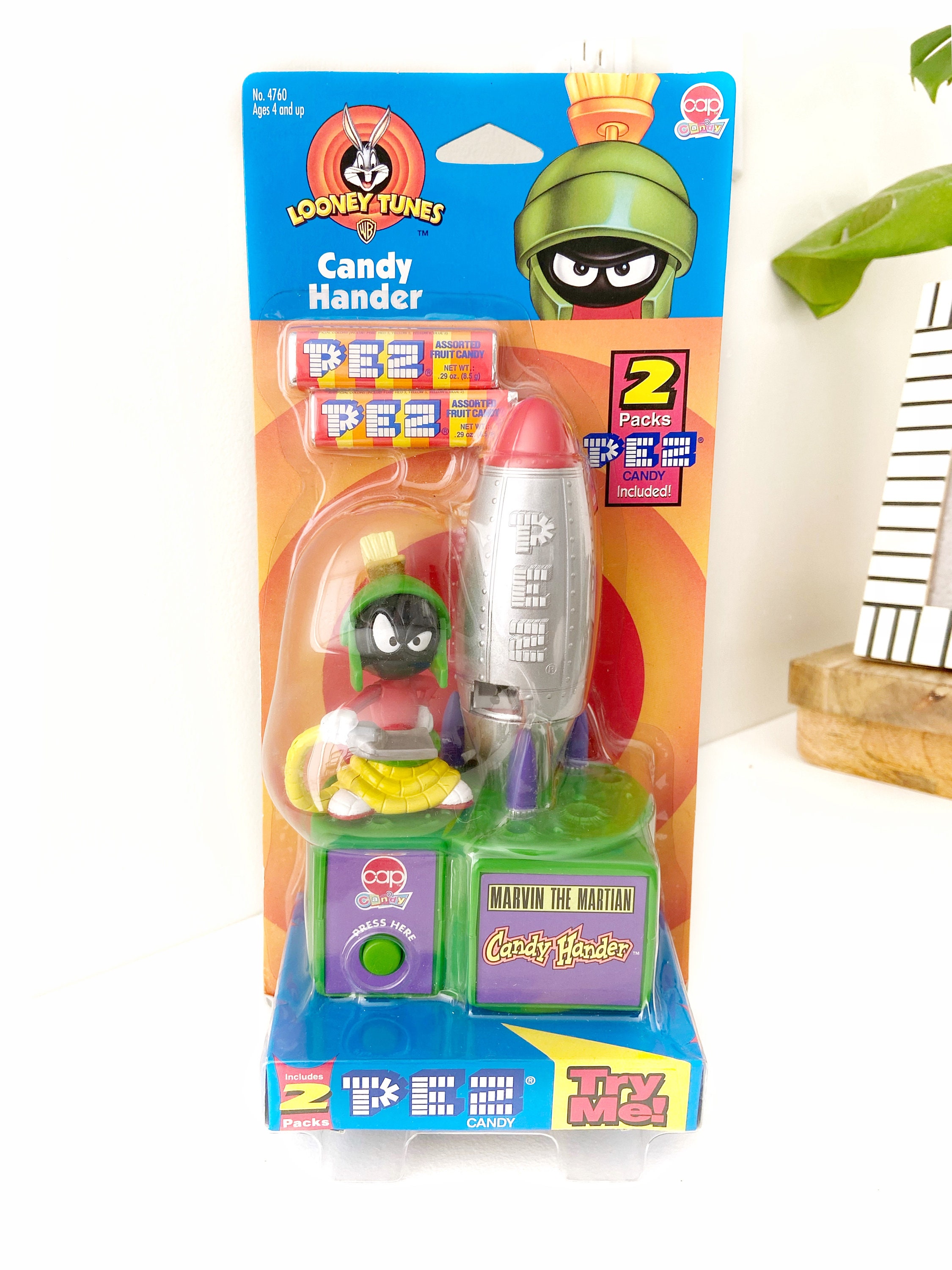 Vintage Pez Candy Hander-looney Toons Pez Candy Dispenser Marvin