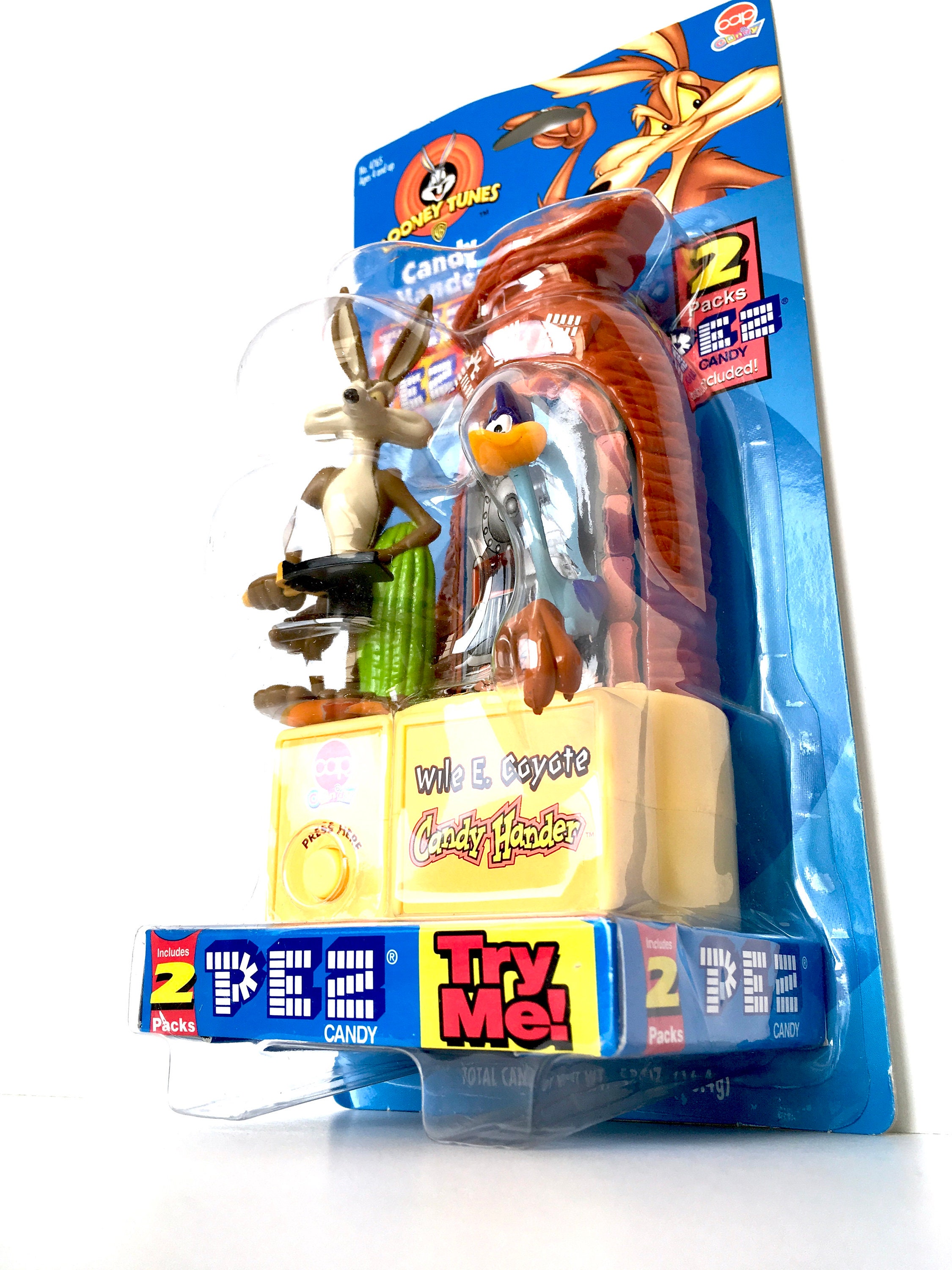 PEZ Wile E Coyote キャラクター Wile E Coyote PEZ Dispenser – PEZ Candy