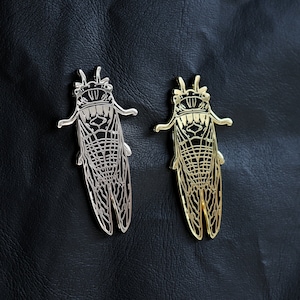 Cicada Hard enamel pin