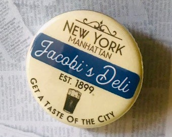 NACHRICHTEN Jacobi's Deli inspiriert Pinback, Button, Abzeichen, Magnet Musiktheater