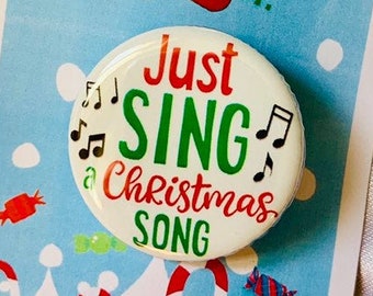 Spilla ispirata a Elf Jr. The Musical, Just Sing A Christmas Song, bottone, distintivo, magnete, teatro musicale