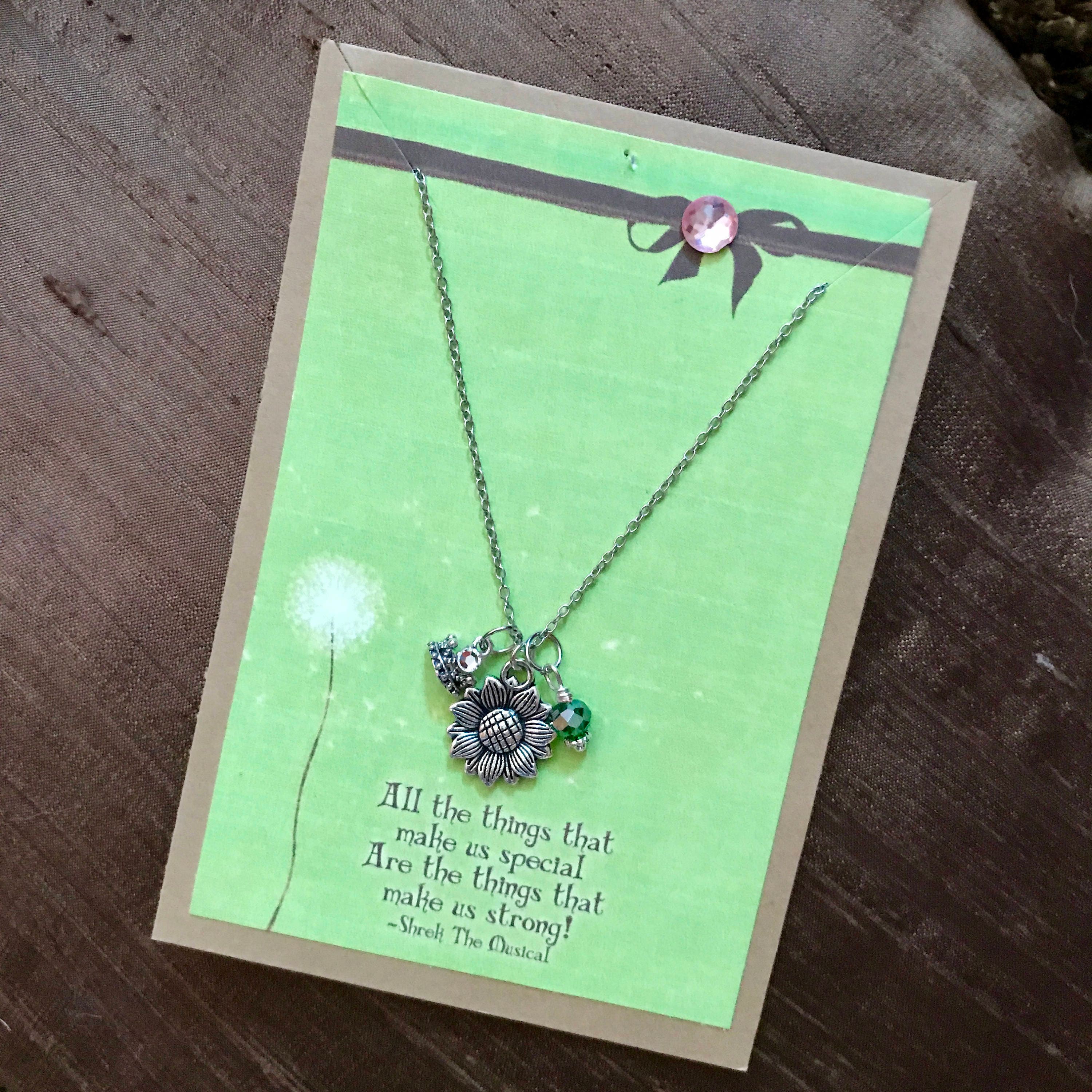 Shrek necklace flower discount