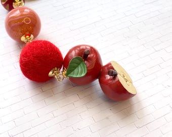 Charm para bolso con forma de manzana de Lenora Dame