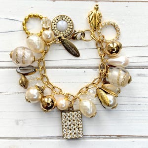 Lenora Dame Klassisches Perlen-Bauble-Charm-Armband