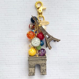Lenora Dame Paris Taschenanhänger