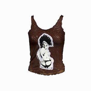 Débardeur Victoria Secret Reworked Emo Punk Chick An 2000 avec motif patchwork au pochoir, petit ourlet laitue pour femme, superposition, marron en micro maille, intime