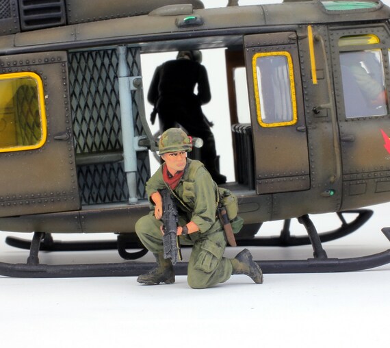 塗装済みフィギュア アメリカ兵 UH-1 ヒューイ ジャンパー（5体