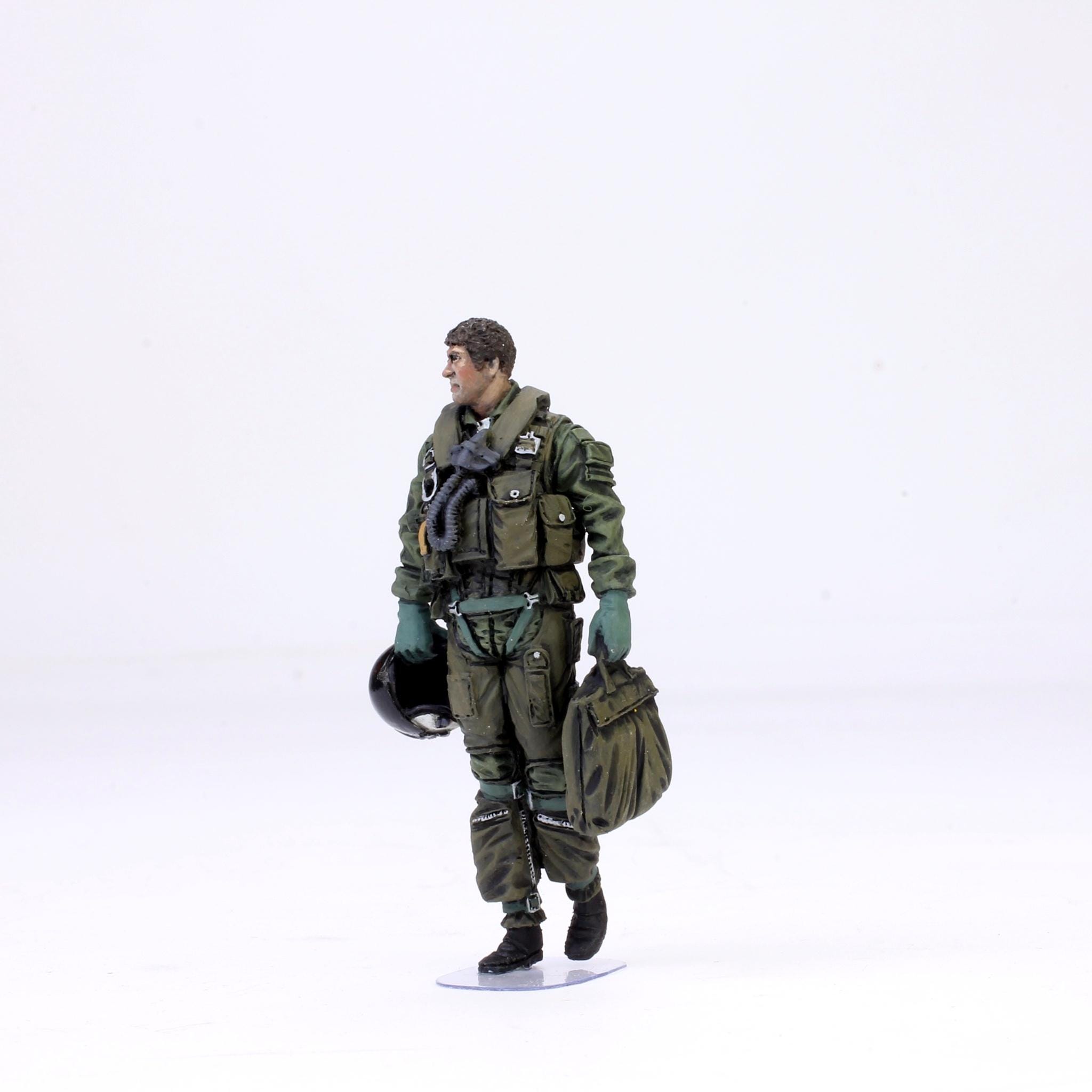 Painted USAF Fighter Pilot Figure: 1/32 Scale Resin Model - Etsy