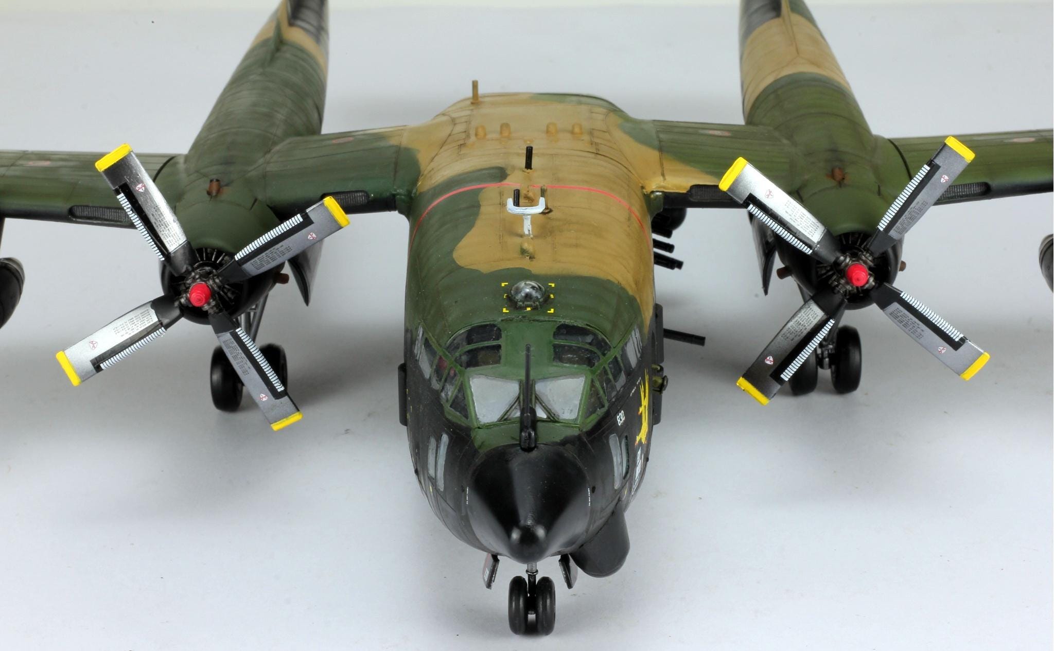 ベトナム戦争時代の米空軍AC-119Kスティンガーガンシップ 1/72スケール