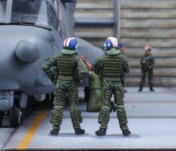 Painted US Navy Pilot Figures: 1/48 Scale Resin Model Set - Etsy