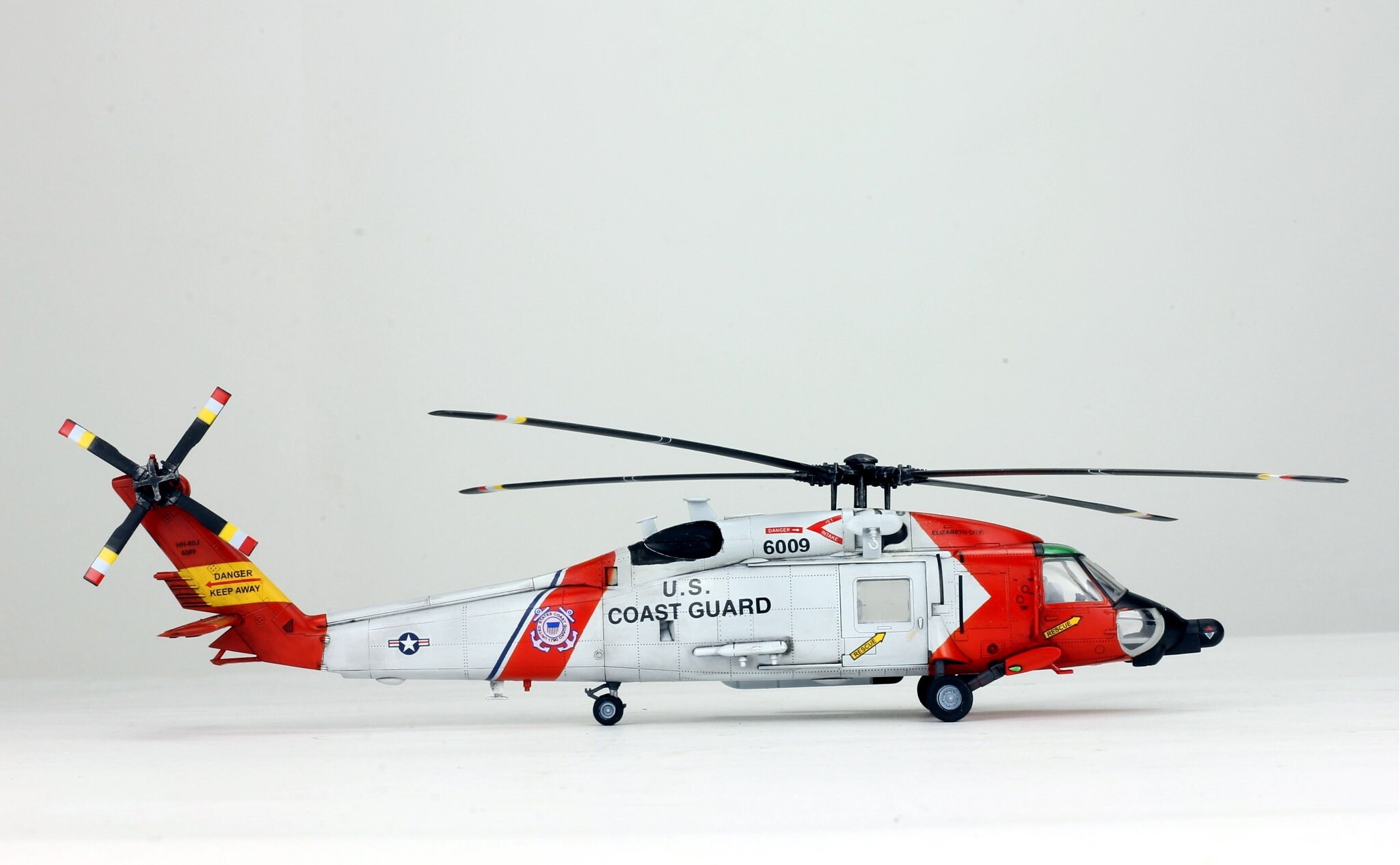 ヘリコプター模型 Amazon | キティホークモデル 1/48 AH-1Z ヴァイパー アメリカ海