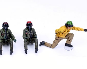US Navy Seated Pilots /w Crew (3 painted figures) 1:48 (Built and painted by Professional skills)