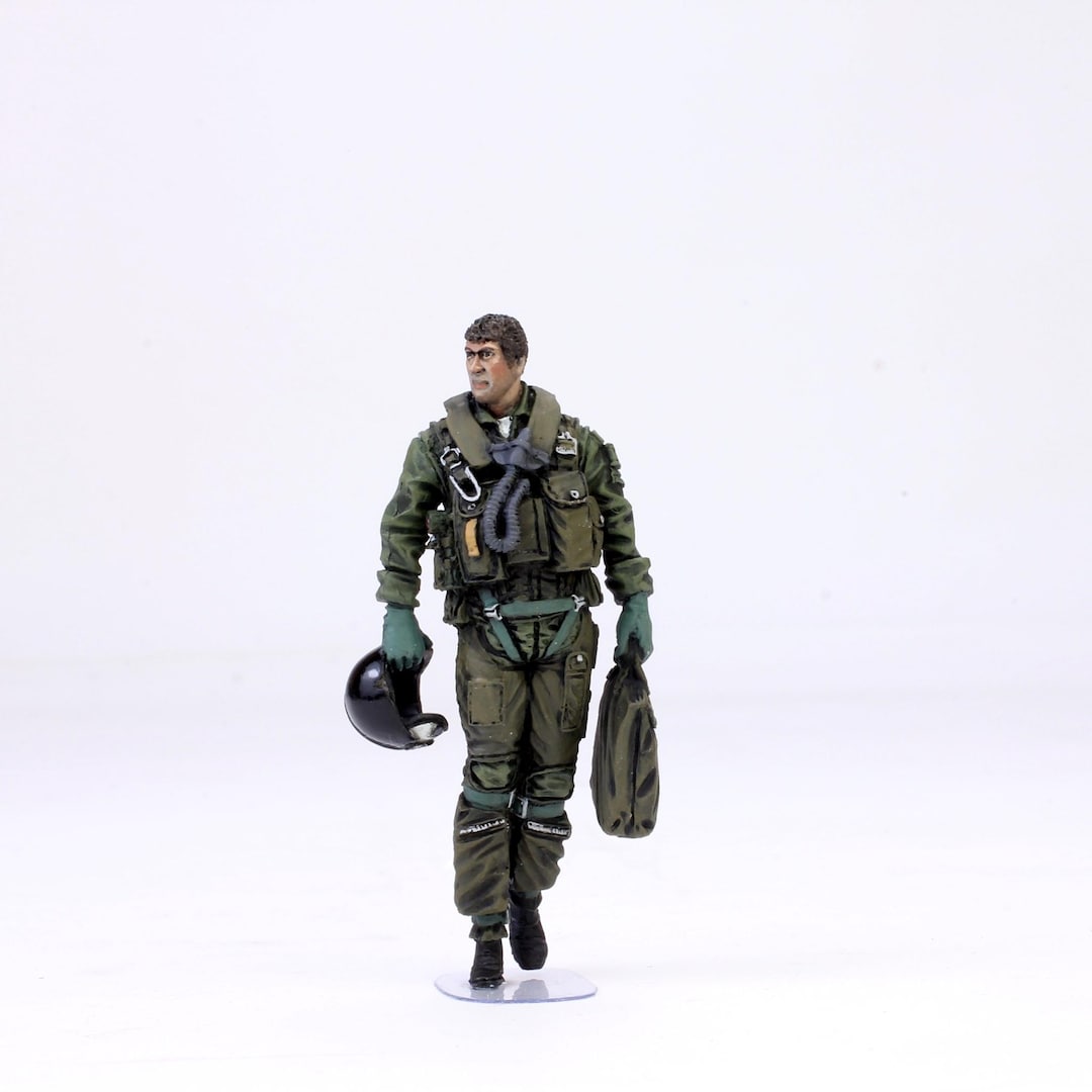 Painted USAF Fighter Pilot Figure: 1/32 Scale Resin Model - Etsy