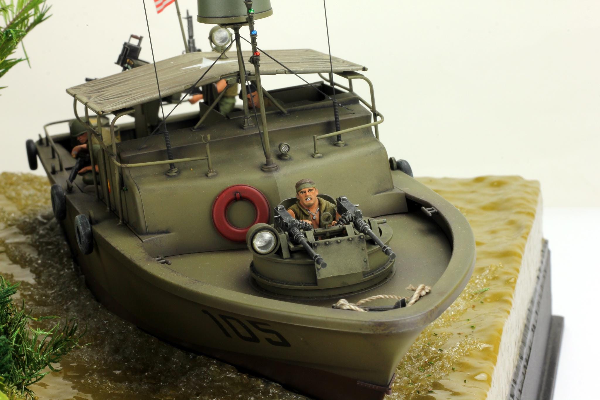 1:35 ジオラマ アメリカ海軍 PBR31 MKII メコン川 - ベトナム戦争
