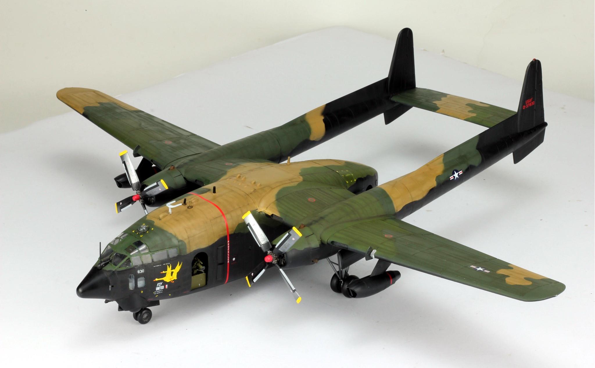 ベトナム戦争時代の米空軍AC-119Kスティンガーガンシップ 1/72スケール