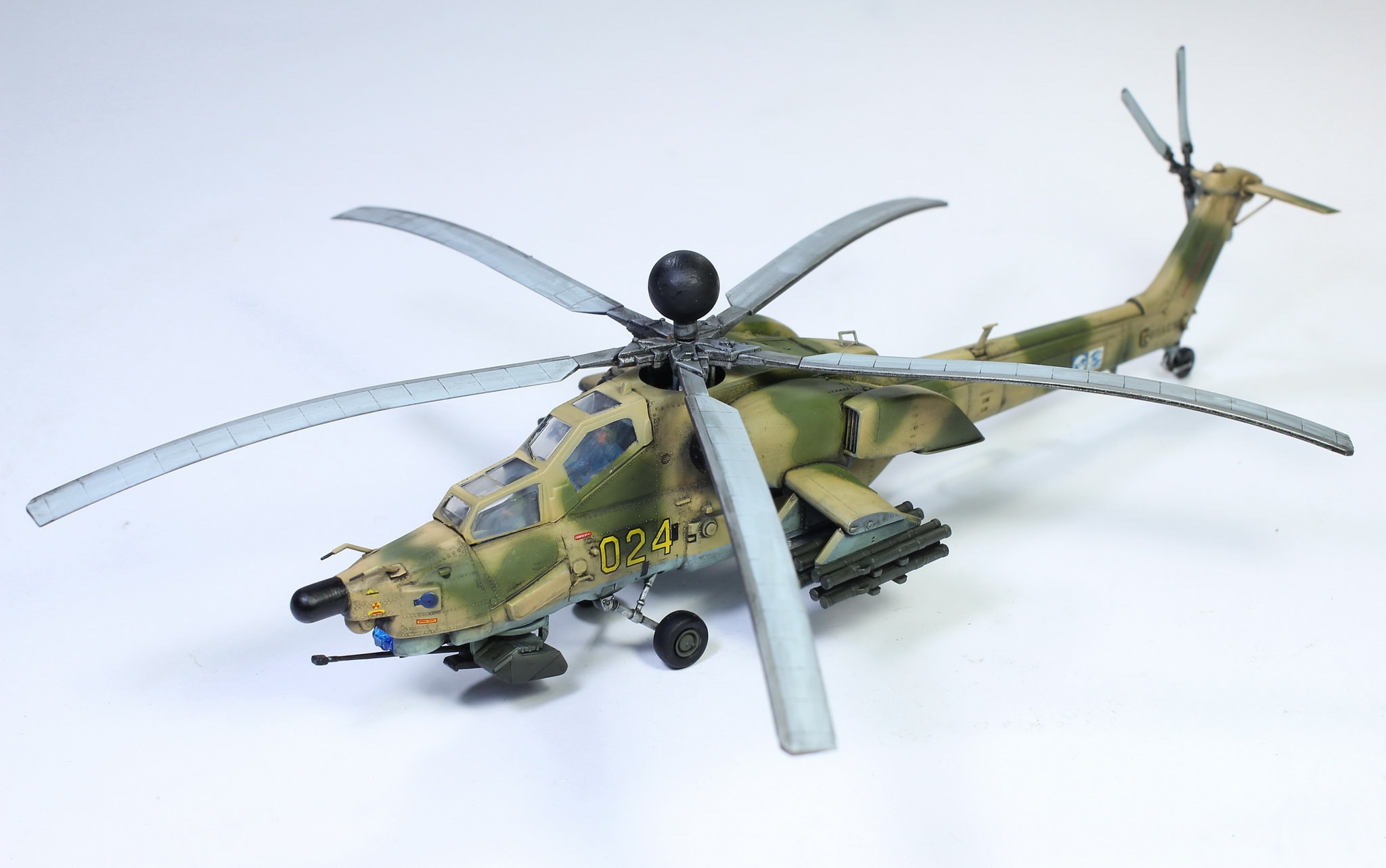 ヘリコプター ロシア ミル Mi-28N ナイト ハボック 1:72 プロ ヘリコプター ロシア ミル Mi-28N ナイト ハボック 1:72 プロ