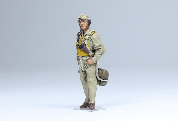Painted Figure US Navy Pilot WWII 1:48 (built and Painted by