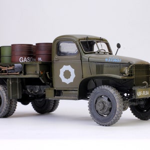 Camion cargo 4x4 1,5T de l&#39;armée américaine WW2 1:35 (construit et peint par des professionnels)