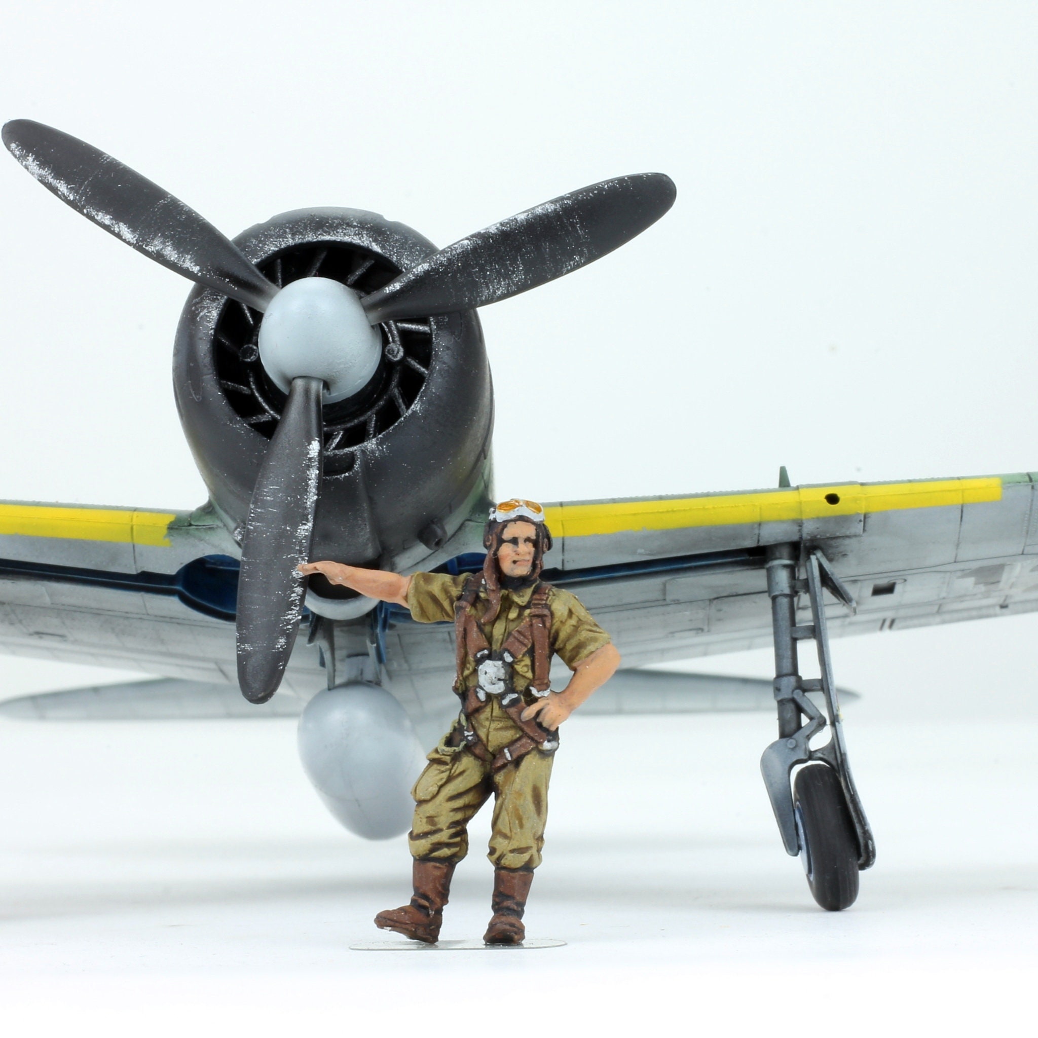 ビンテージ50s Japan 囚人　PRISOEER ミッドセンチュリー 人形 Propainted 1:48 Figure Japanese Pilot WWII (no Aircraft) - Etsy