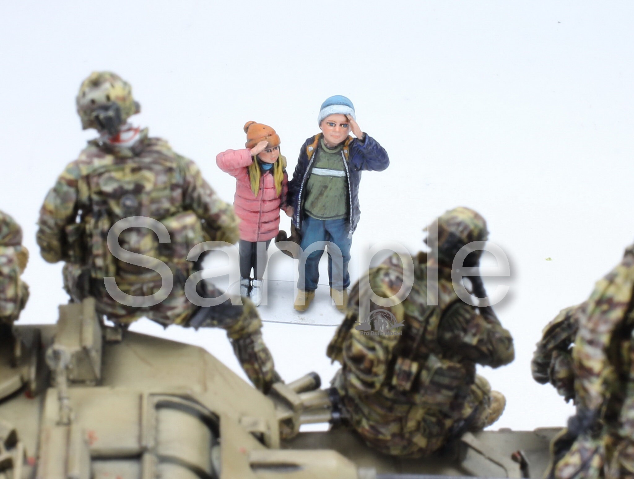 Figurines échelle 1/35 - Enfants Jouant à Saute-mouton, Scène WW2, Pour Modélisme Militaire