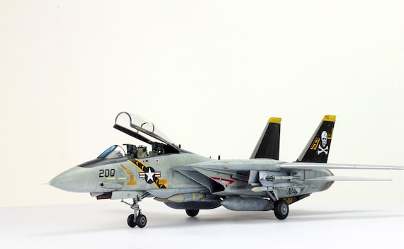 Probuilt 1:48 F-14A Tomcat “jolly Roger” US Navy Fighter