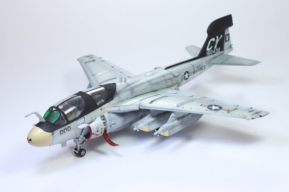 Maqueta Hasegawa Grumman EA-6B Prowler – Tienda de Maquetas Maqueteros