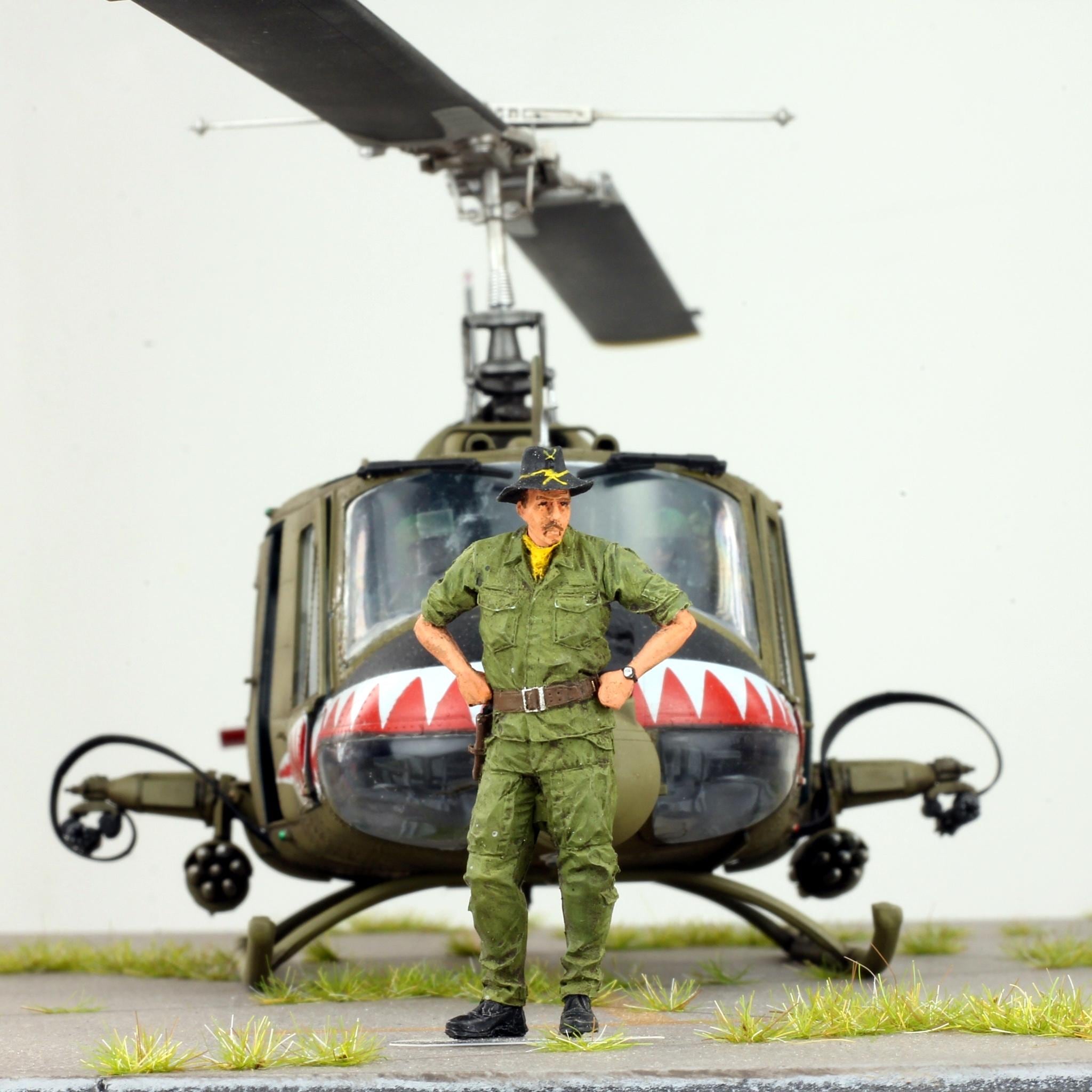 UH-1 ヘリコプター 1/35スケール 模型 ベトナム戦争