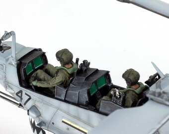 Pre-order 1:35 Probuilt Model USMC AH-1Z Viper /w 02 Pilots - Etsy