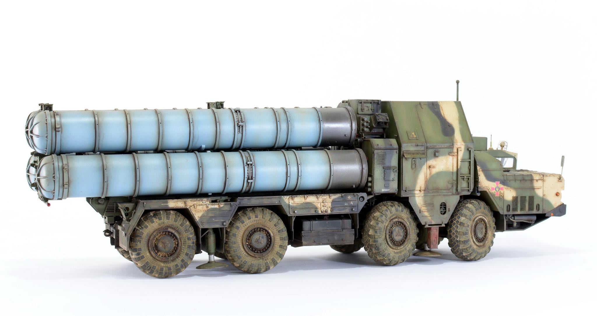 ソ連製S-300PMU「SA-10 グランブル」地対空ミサイルシステムの予約注文