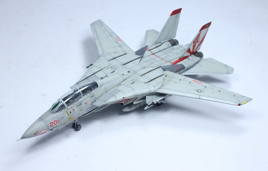 US Navy F-14A Tomcat Sundowner 1:72 Pro Built Model (built and