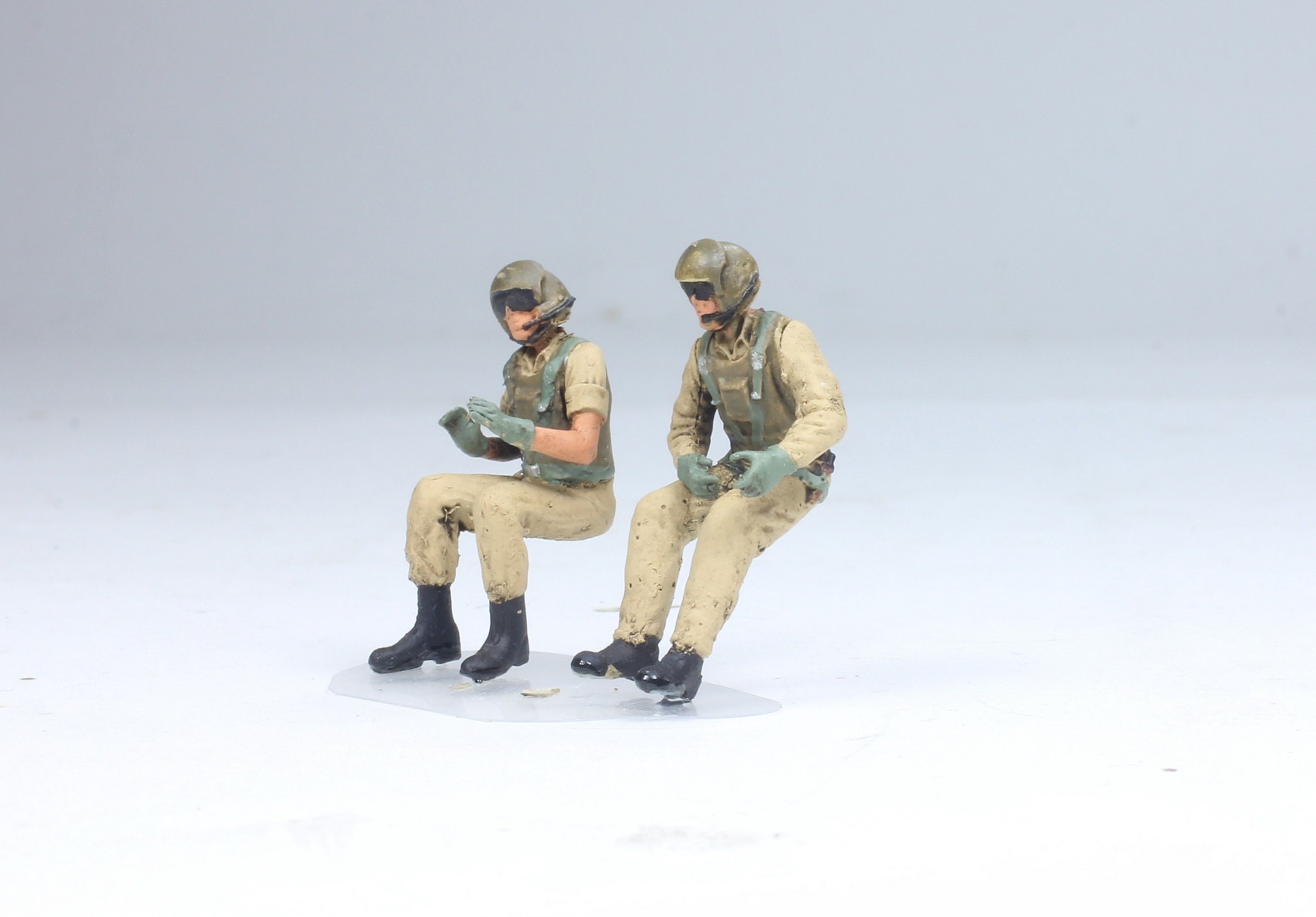 1:48 アメリカ軍ヘリコプターパイロット 樹脂フィギュアセット - 砂漠