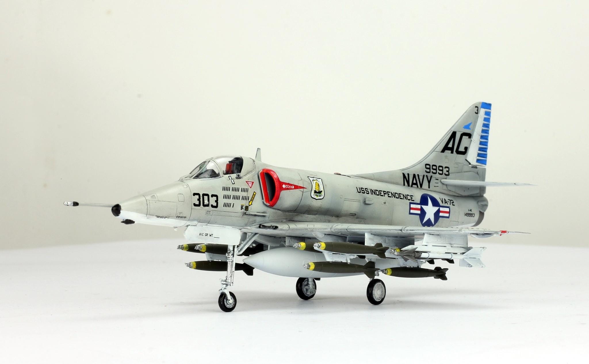 アメリカ海軍 A-4E スカイホーク ベトナム戦争 1:72 プロビルドモデル
