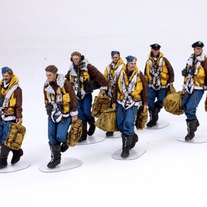 Bemalte Figur RAF Bomber Piloten & Crews (07 Figuren) WWII Maßstab 1:32 (Aufgebaut und bemalt)