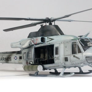 Pré-commande Pro Built Model USMC UH-1Y Venom 1:48 Construit et peint par des compétences professionnelles image 1