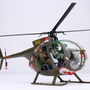 ProBuilt Model (RARE) OH-6A Cayuse /w 04 Crews in Vietnam war 1:35 (Built and painted by Professional skills)