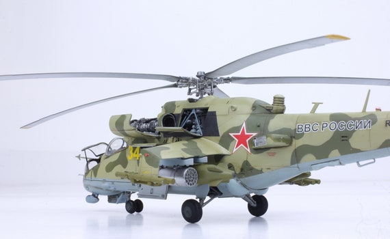ロシア攻撃ヘリコプター Mil Mi-24V/VP Hind E 1:72 プロ製作