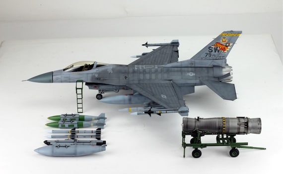 Pro-built USAF F-16CJ Block 50 /w Full Weapons, Engine & Radar
