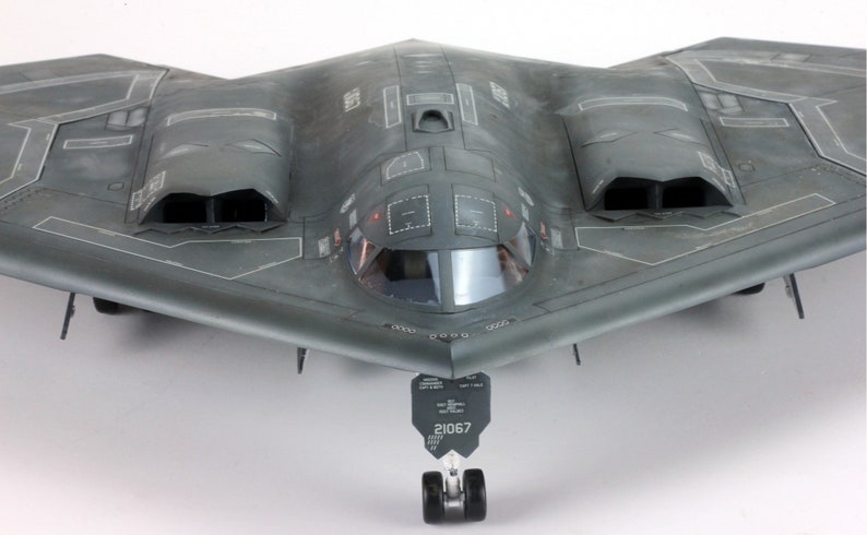 preorder-probuilt-model-1-72-usaf-b-2a-spirit-stealth-bomber-with-mop