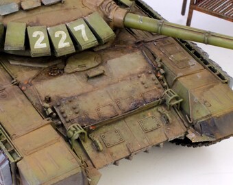 1/35 ロシア陸軍 T72B3 主力戦車 組立塗装済完成品(完成品